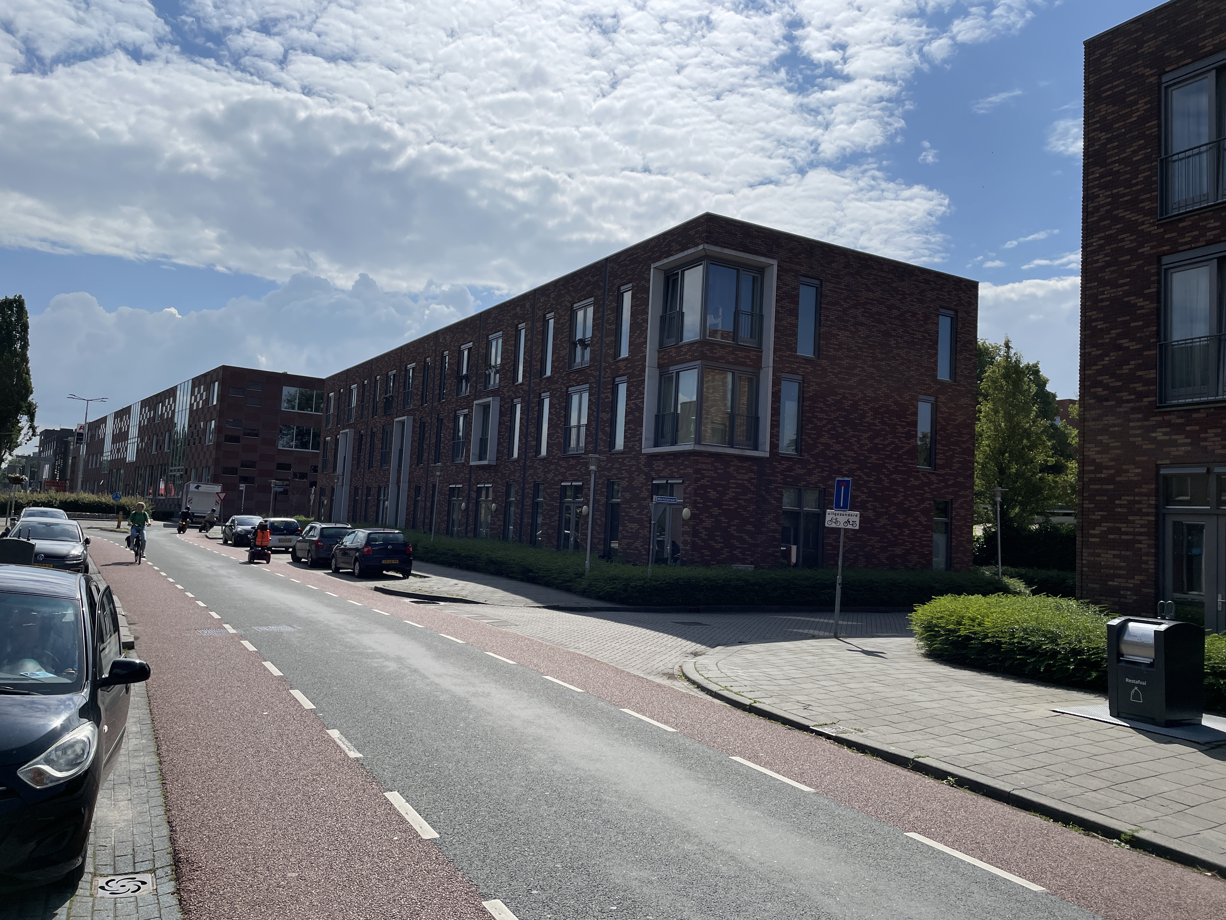 Burgemeester Bramerstraat 127