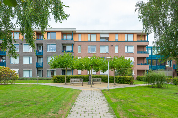 Den Heuvel 24