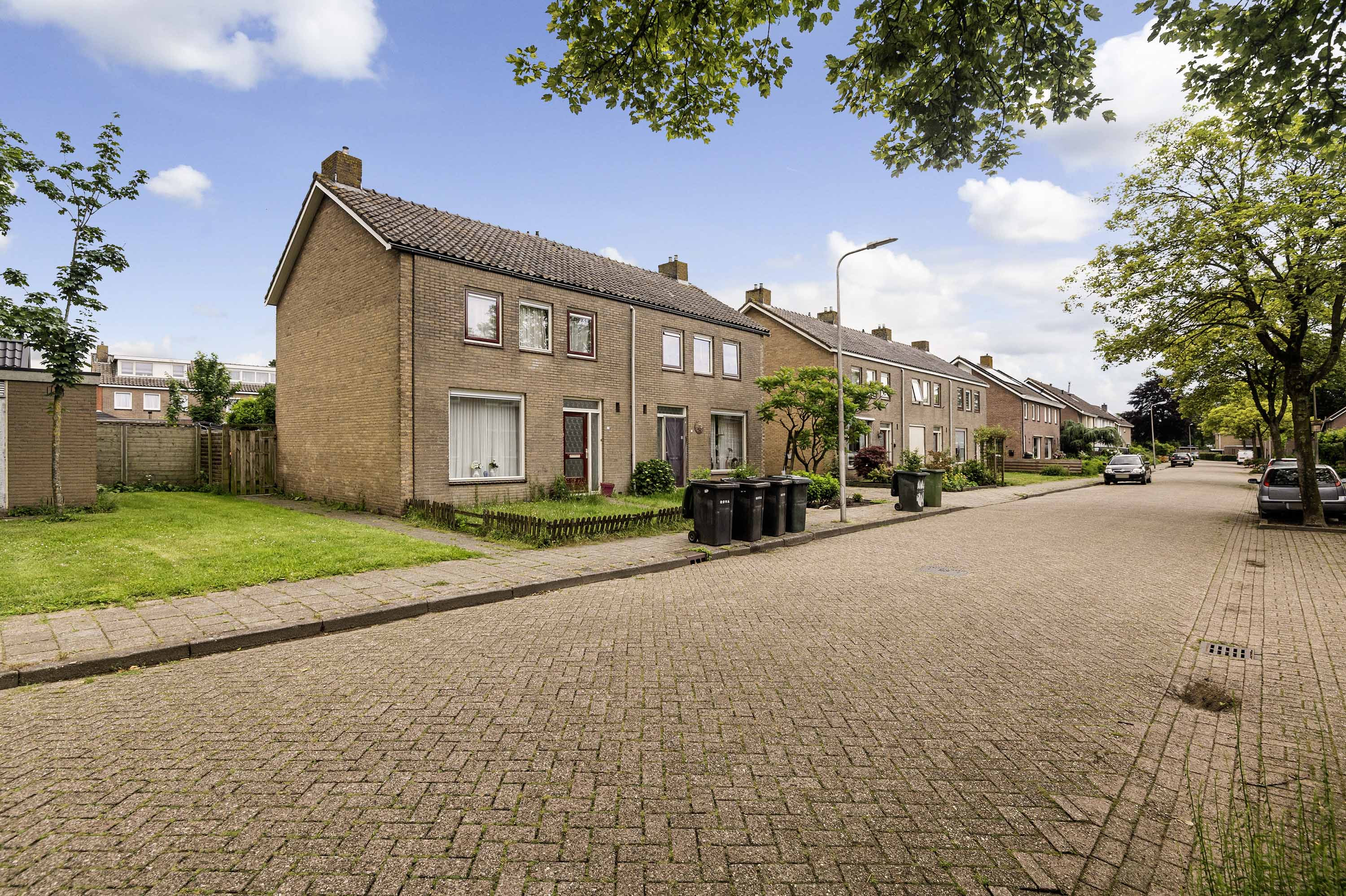 Rozenlaan 33, 7954 EZ Rouveen, Nederland