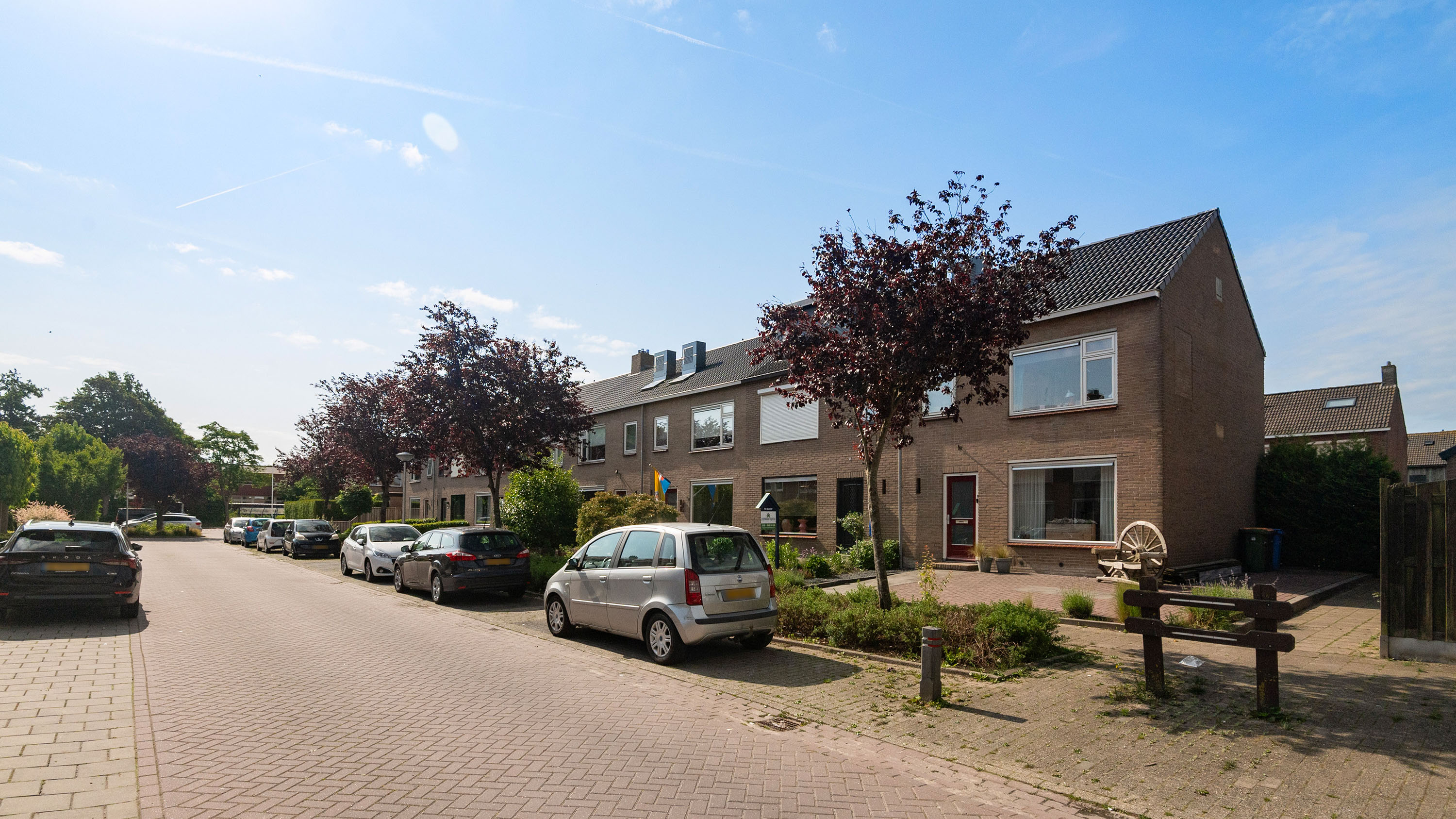 Admiraal de Ruyterstraat 24